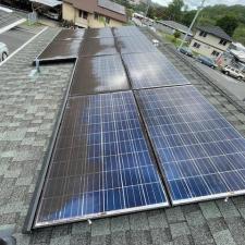 Professional-Solar-panel-cleaning-in-Honolulu-Hawaii 1