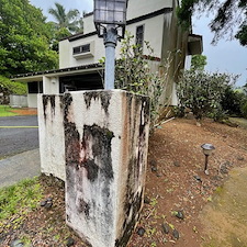 Remarkable-House-Wash-Transformation-in-Kaneohe-Hawaii 0